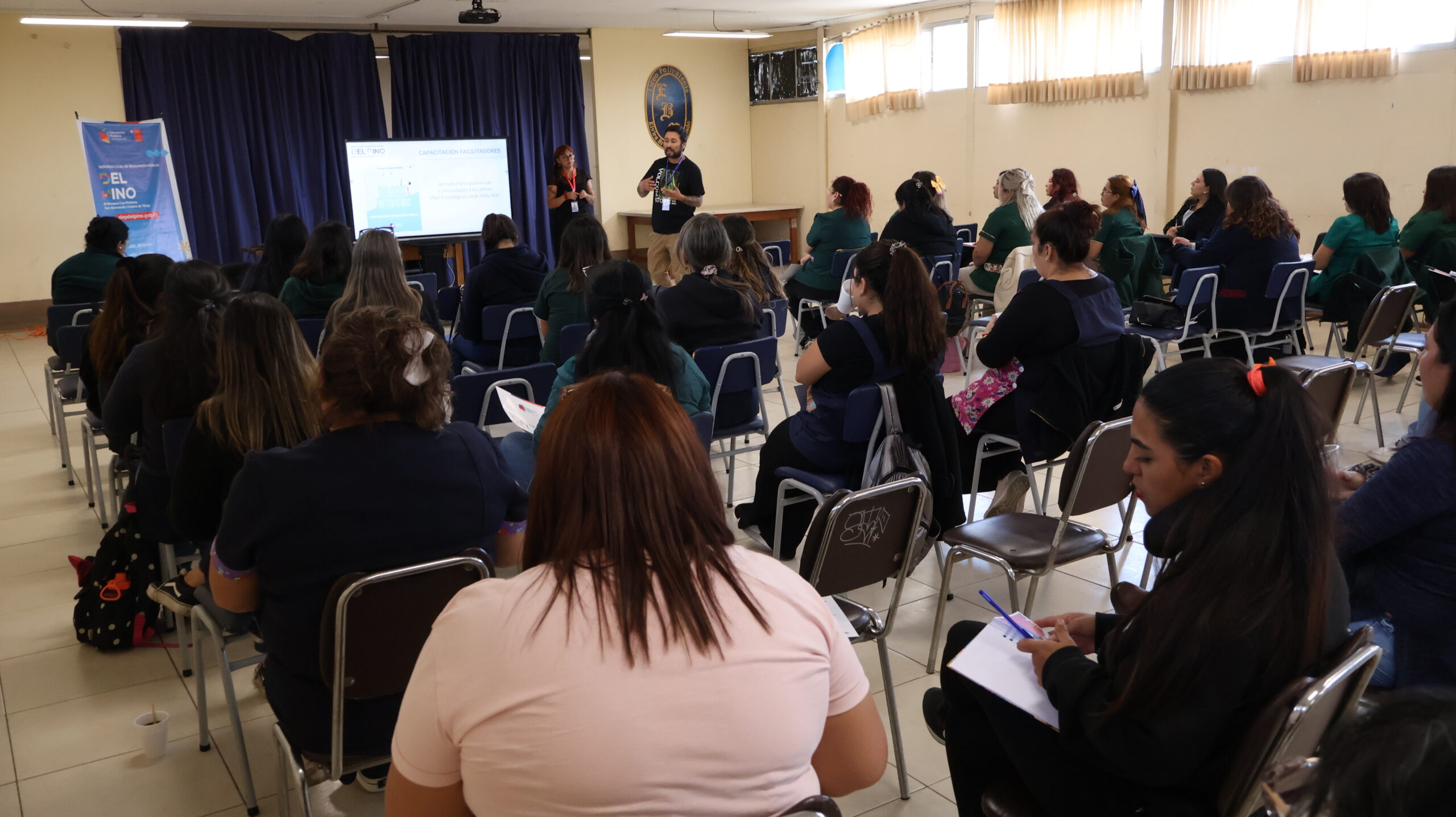 Fortaleciendo la Participación para una Mejor Educación Pública: Formación de Facilitadores/as de Diálogos Participativos en el SLEP Del Pino