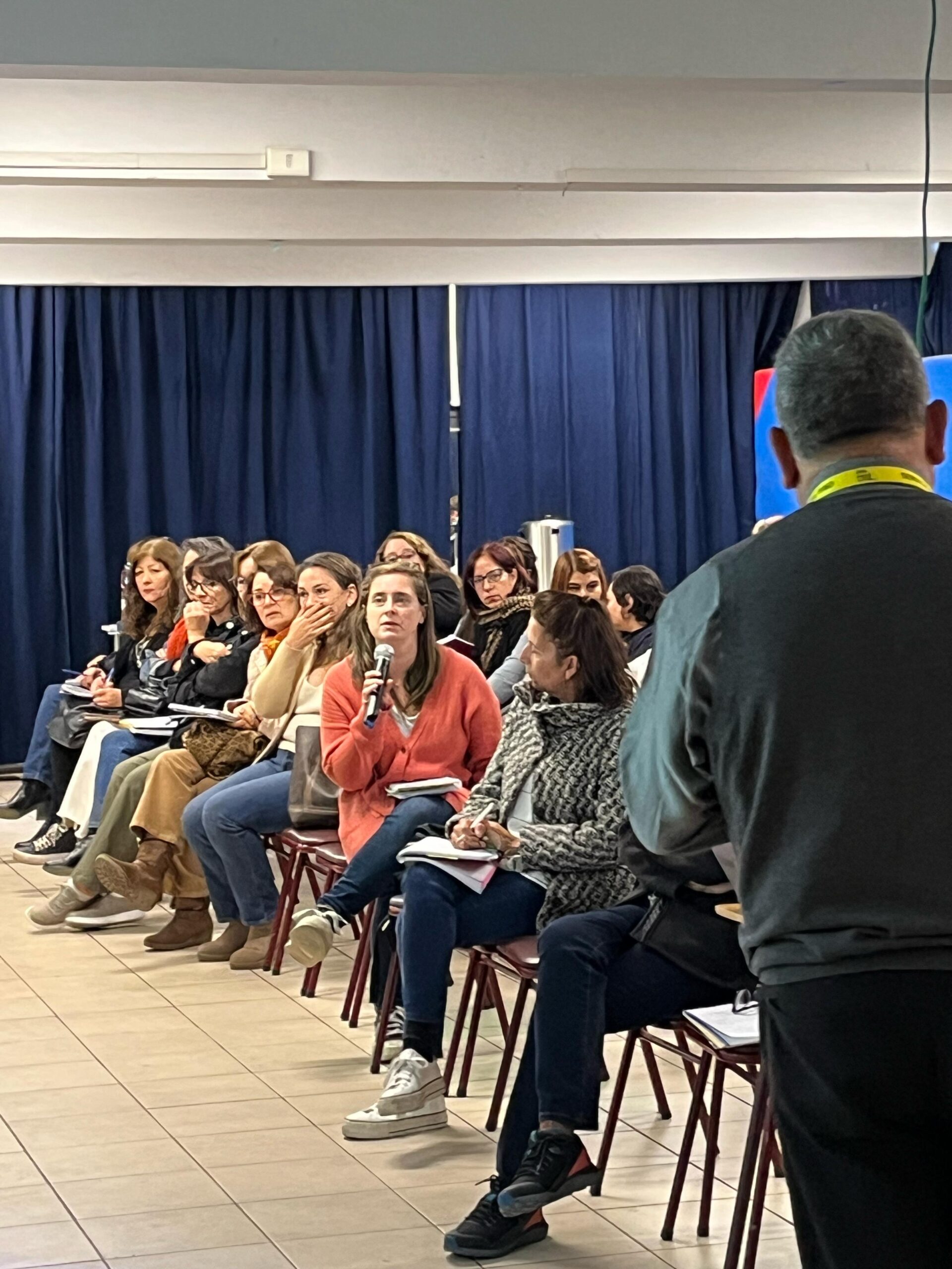 Realizamos el Primer Encuentro de Encargadas y Encargados CRA, fortaleciendo la red de bibliotecas escolares.