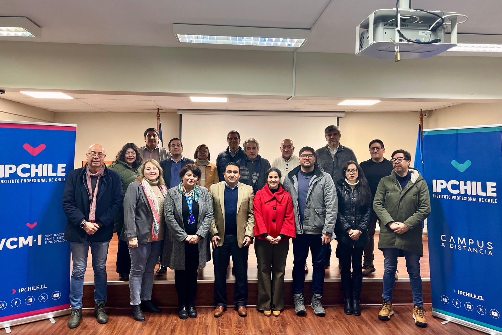 Avanzamos en la transformación digital de nuestras comunidades educativas junto a IPCHILE